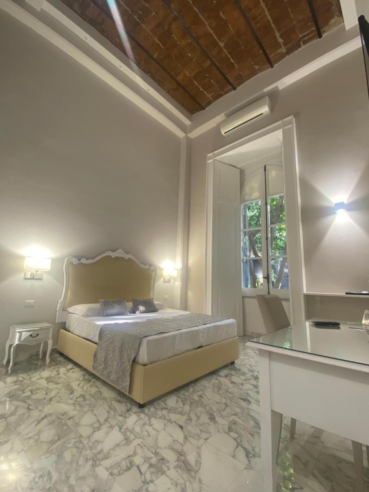 نابولي Miluar Luxury B&B - Vanvitelli المظهر الخارجي الصورة