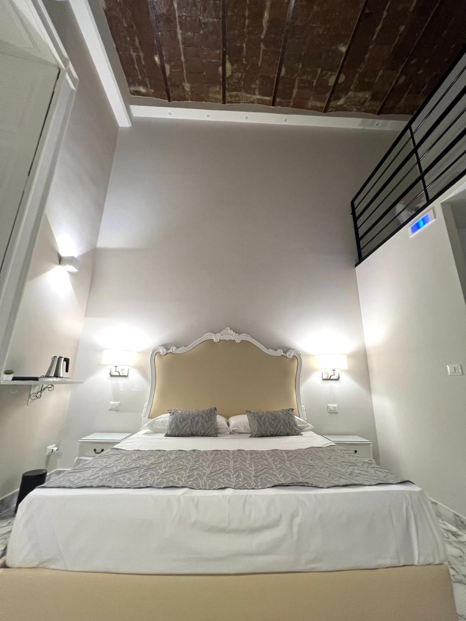 نابولي Miluar Luxury B&B - Vanvitelli المظهر الخارجي الصورة