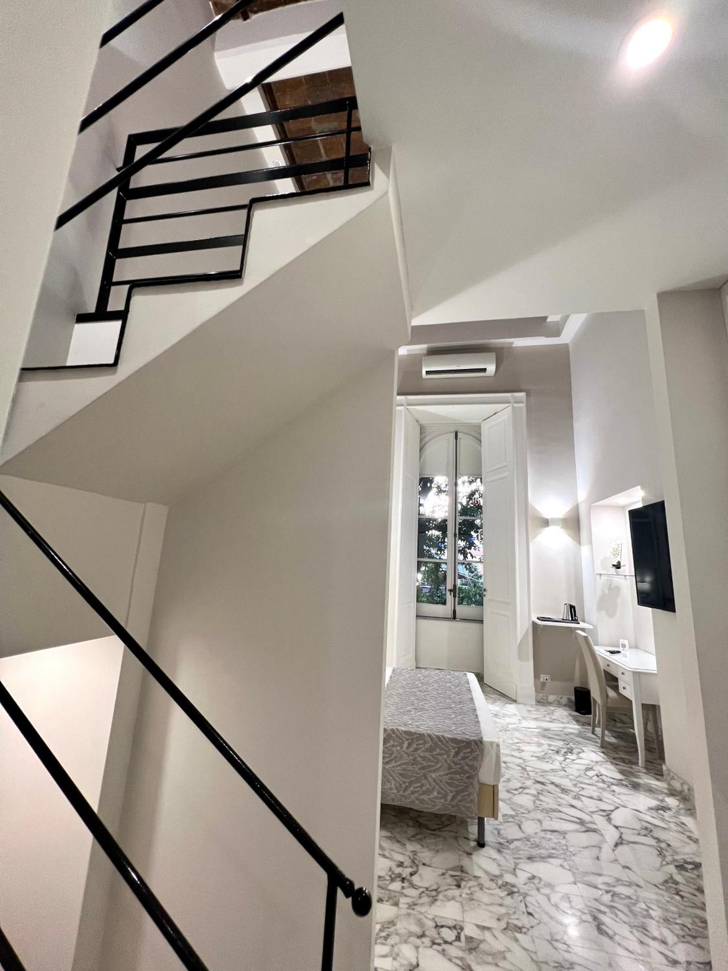 نابولي Miluar Luxury B&B - Vanvitelli المظهر الخارجي الصورة